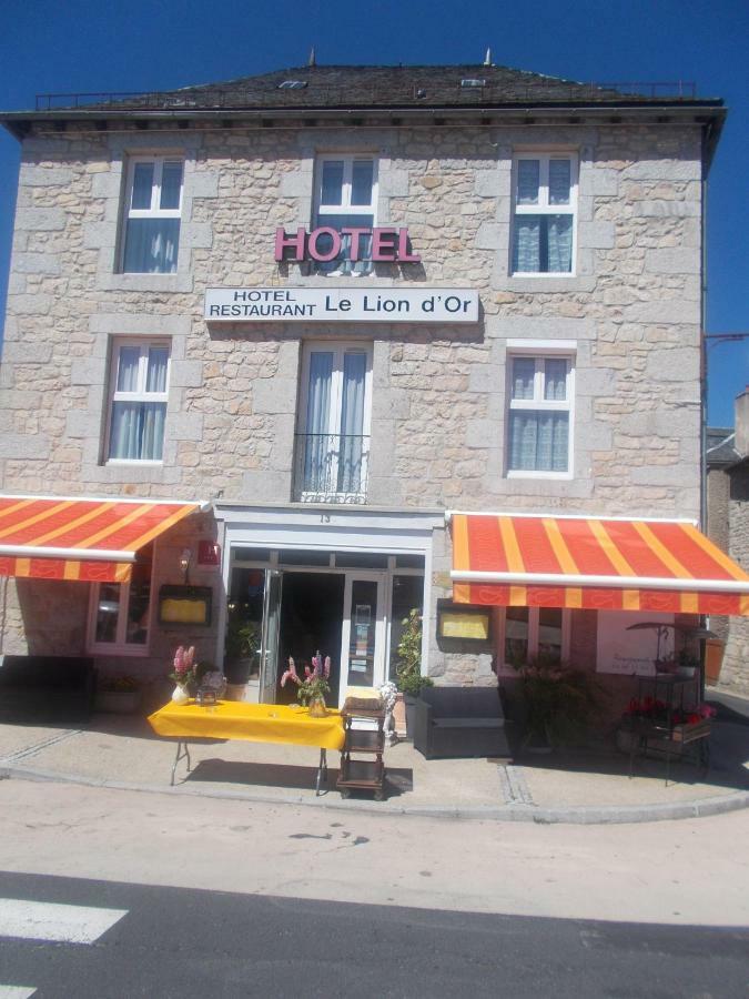Le Lion D'Or Hotel Saint-Chély-dʼApcher Exterior foto